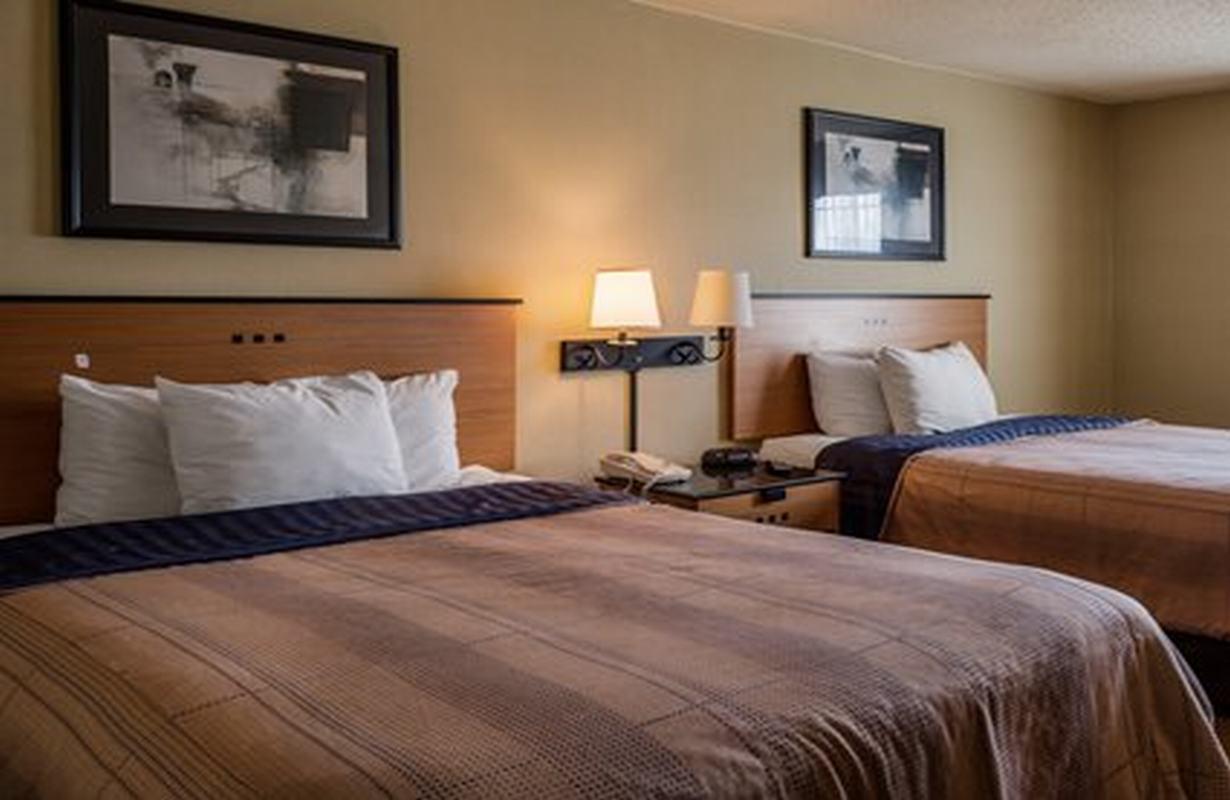 Suburban Studios Chester I-95 Екстериор снимка