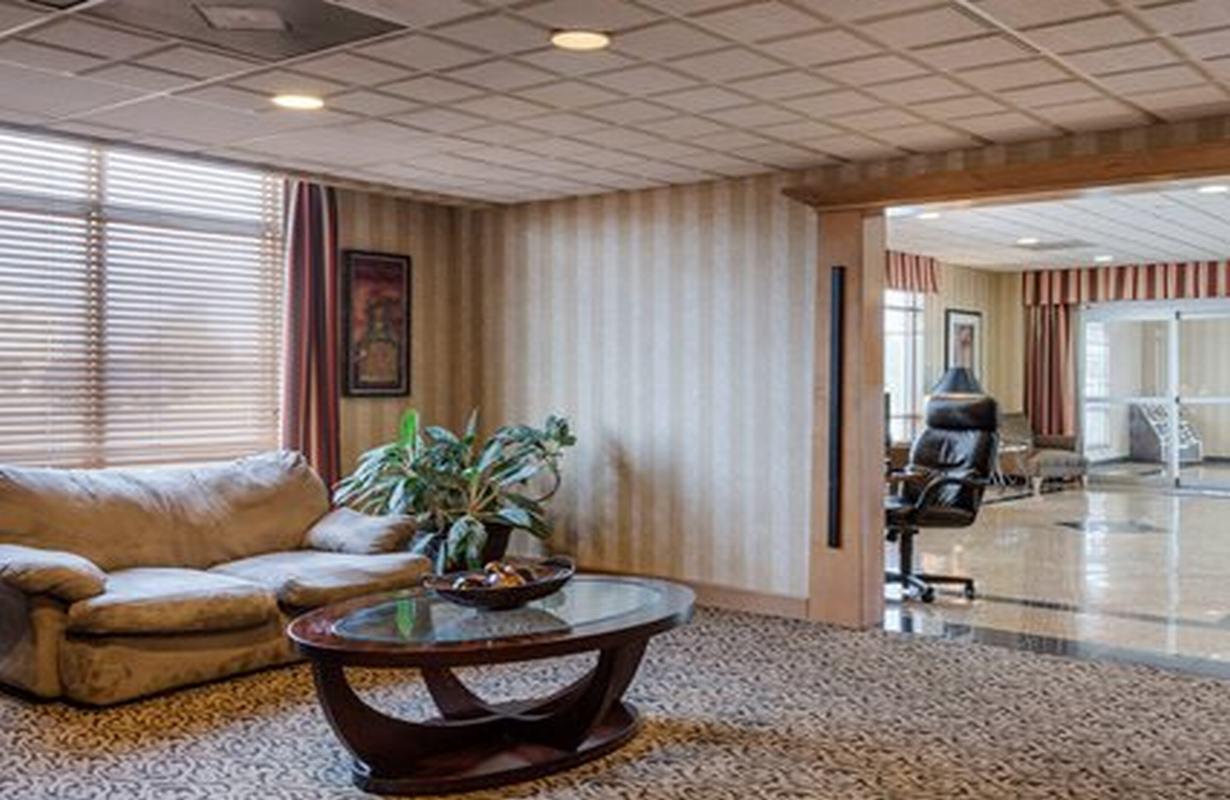 Suburban Studios Chester I-95 Екстериор снимка