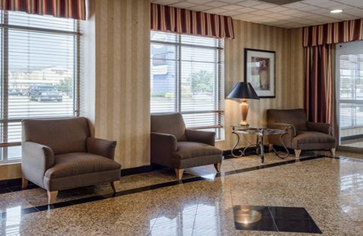 Suburban Studios Chester I-95 Екстериор снимка