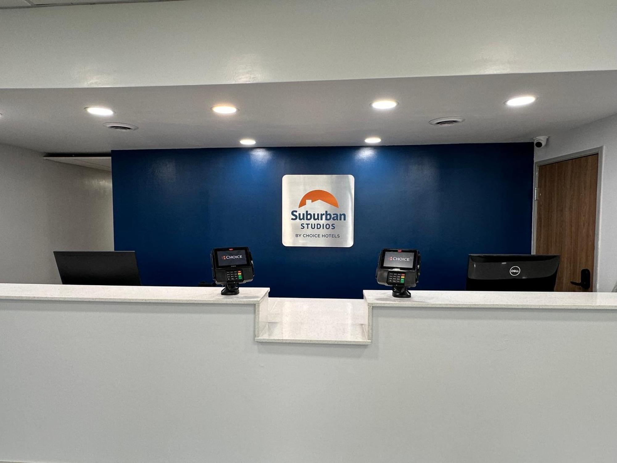 Suburban Studios Chester I-95 Екстериор снимка
