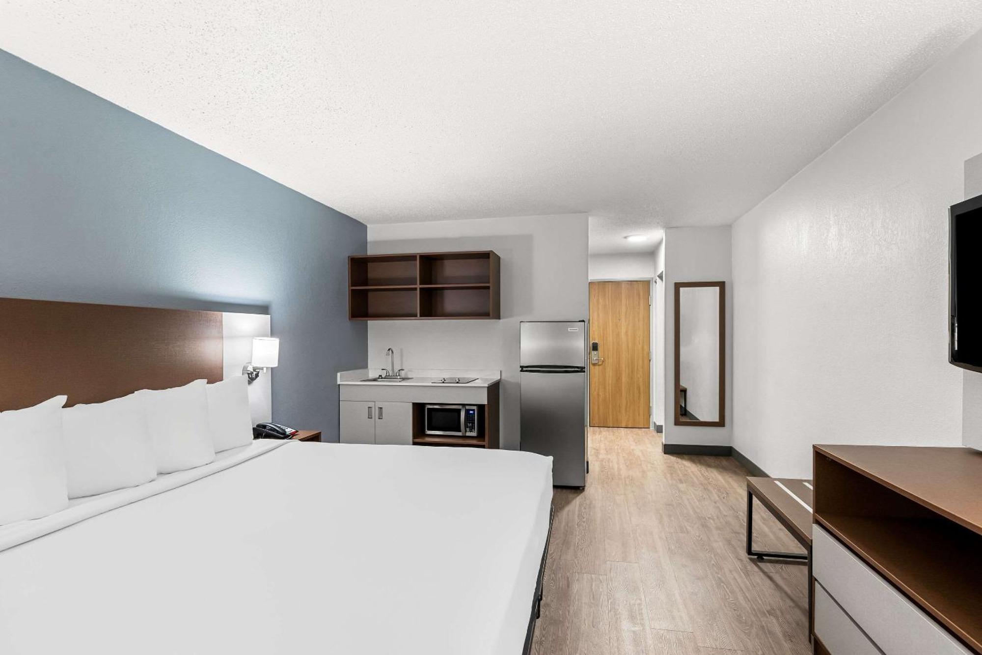 Suburban Studios Chester I-95 Екстериор снимка