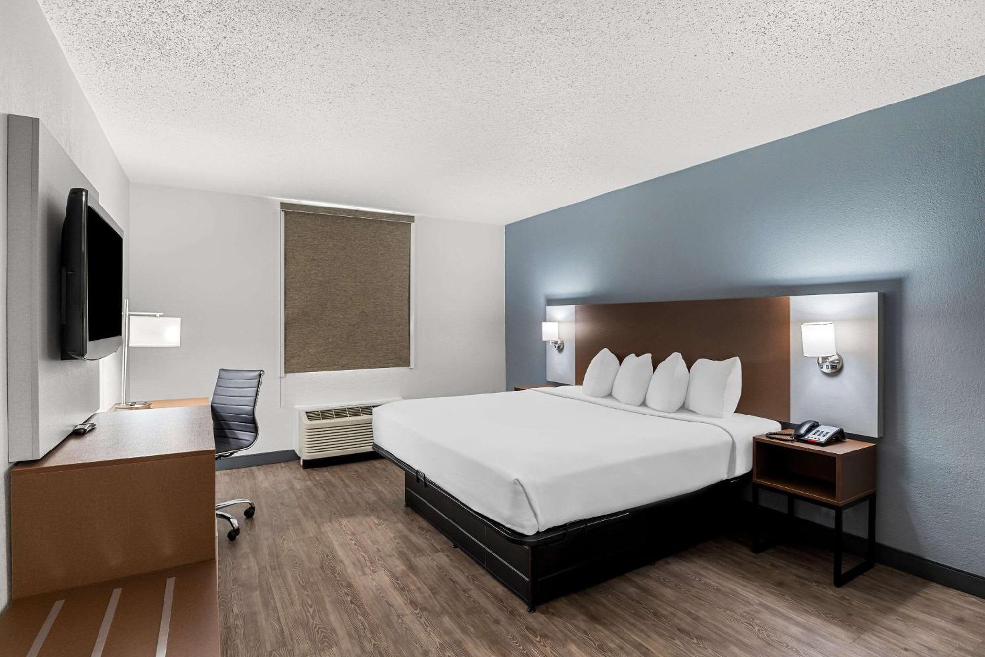 Suburban Studios Chester I-95 Екстериор снимка