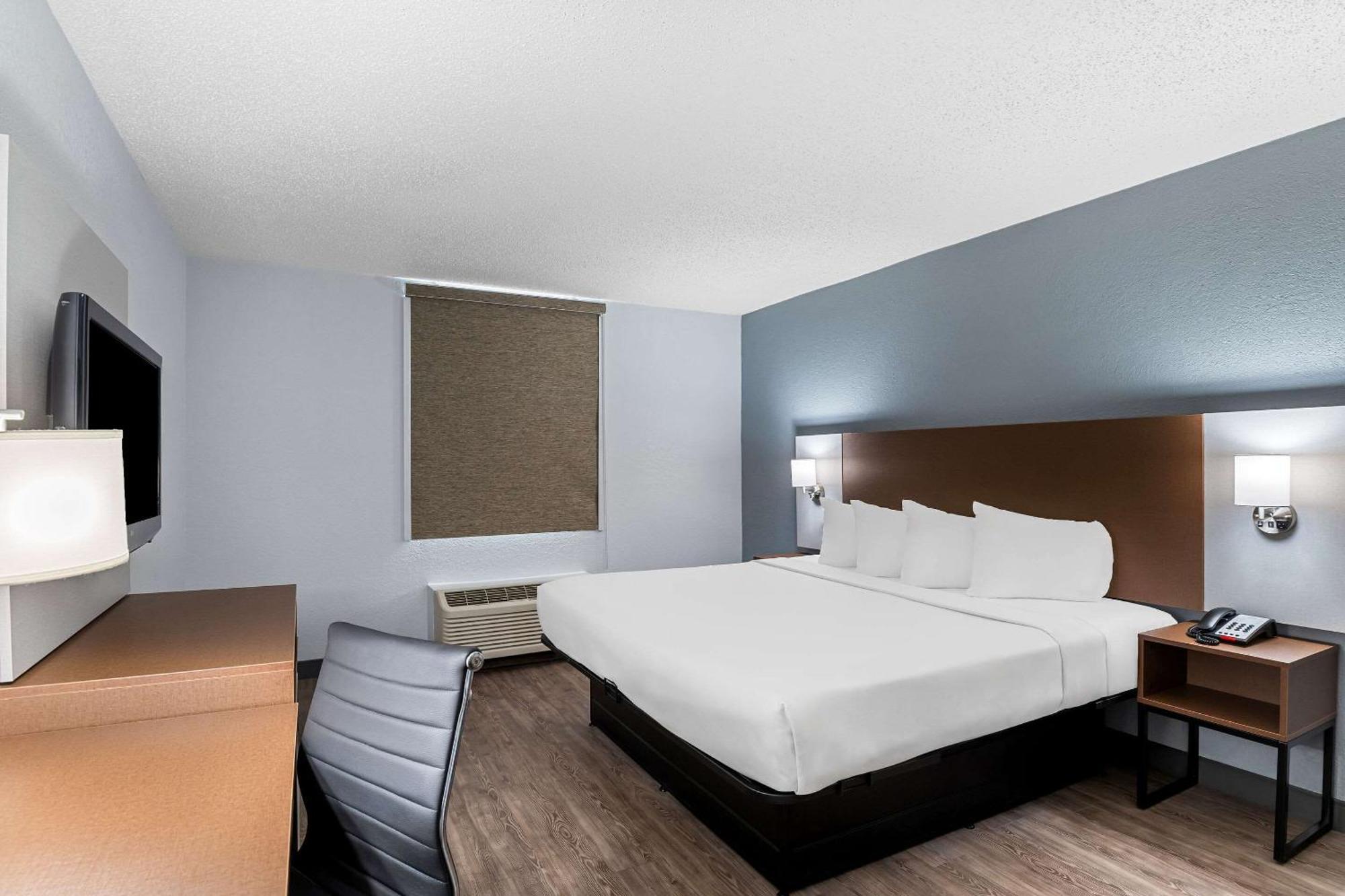 Suburban Studios Chester I-95 Екстериор снимка