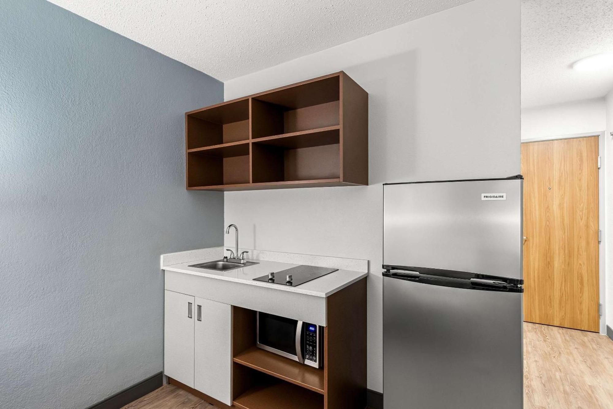 Suburban Studios Chester I-95 Екстериор снимка